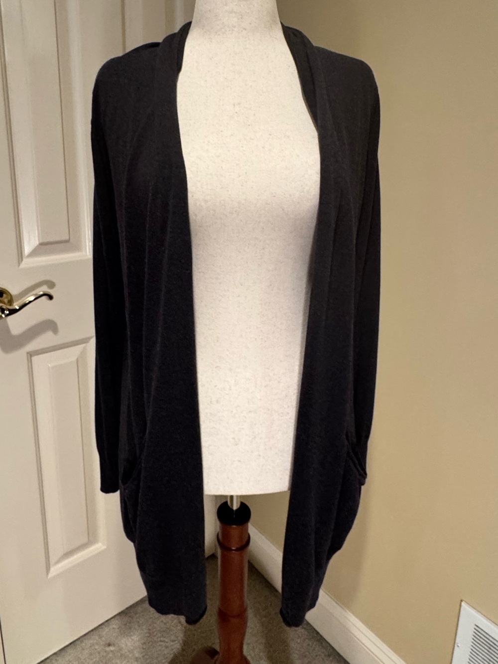 Women's Dark Gray Cashmere-blend Classic Long Drape Cardigan Sweater